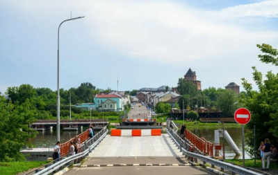 Временно ограничено движение по Бобреневскому наплавному пешеходному мосту