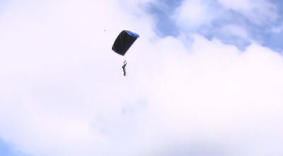 250 сильнейших парашютистов в небе над Коломной