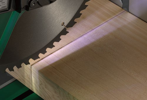 Новая комбинированная торцовочная пила HIKOKI C3612DRA 36V