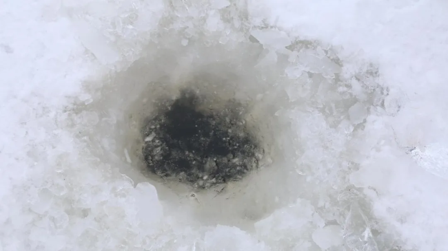 В Луховицах мужчина чуть не погиб, выехав на мотобуксировщике на тонкий лёд