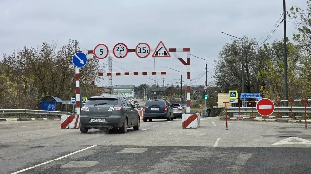 Митяевский наплавной мост в Коломне открыт для транспорта и пешеходов
