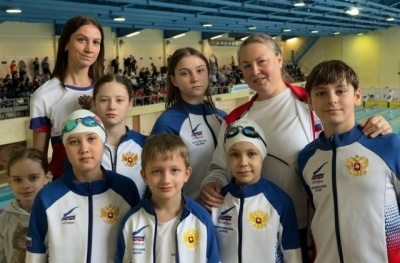 Озёрские пловцы приняли участие в соревнованиях "Февральские забавы"