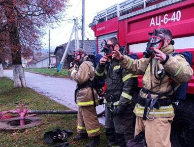 Мособлпожспас отработали ликвидацию пожара в магазине