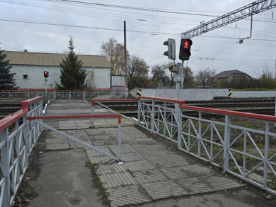 На железнодорожной станции в Коломне установили "лабиринт безопасности"