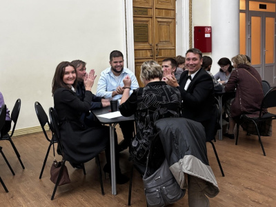 Команда "Ёлки-иголки!" выиграла третий тур интеллектуального чемпионата в Воскресенске