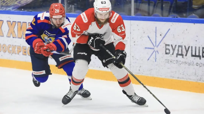 "Химик" уступил "Нефтянику" в матче регулярного чемпионата ВХЛ
