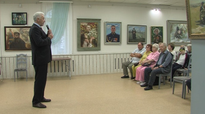 В Луховицах открылась выставка "Палитра героизма"