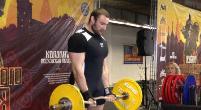 Конькобежный центр "Коломна" стал центром притяжения для настоящих богатырей