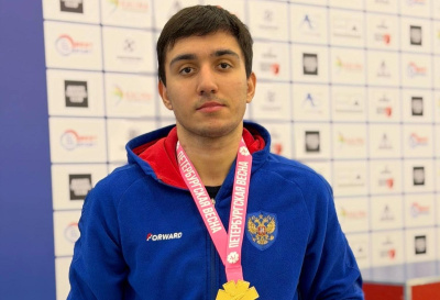 Коломенец выиграл медаль соревнований по карате