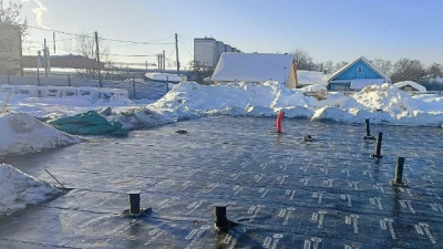 В Озёрах продолжается строительство детского сада