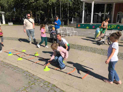 Сотрудники «ВМУ» и жители Воскресенска приняли участие в спортивном флешмобе в парке усадьбы Кривякино