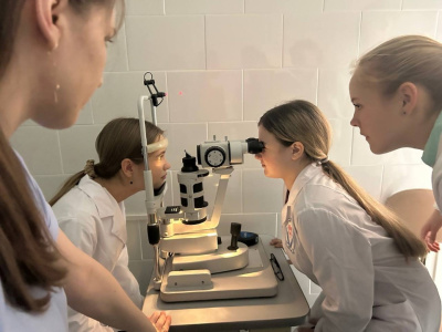 Коломенские школьники теперь могут заглянуть внутрь больниц и поликлиник