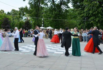 Участникам «Осеннего бала» объявили обязательный дресс-код