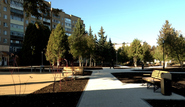 В Озёрах идёт преображение сквера имени Катукова