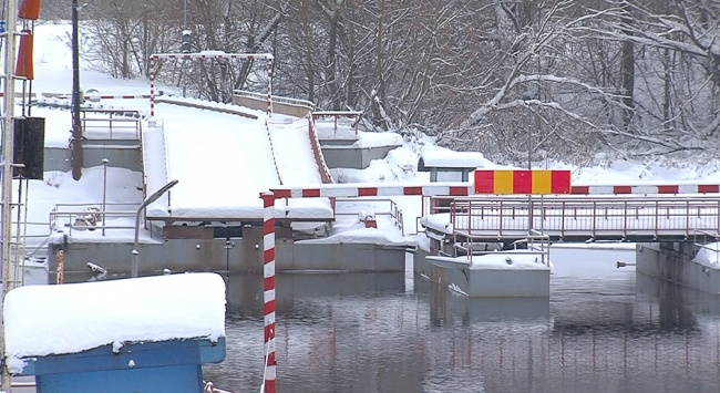И рад бы домой, да мосты развели
