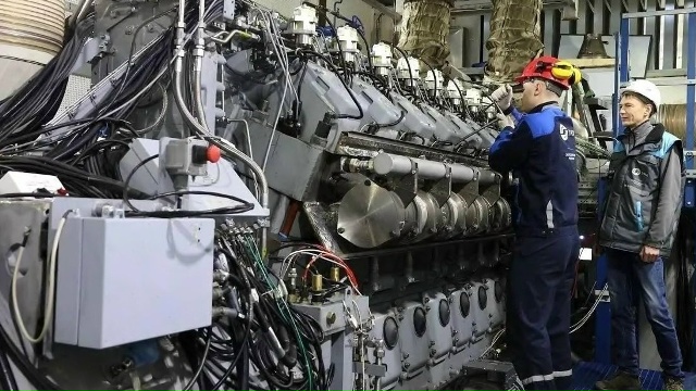 Приёмочные испытания нового газодизельного двигателя 16ГДГ для магистрального грузового тепловоза 3ТЭ30 завершились на Коломзаводе