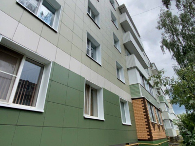 Дом в Озёрах получил "слоёный" фасад