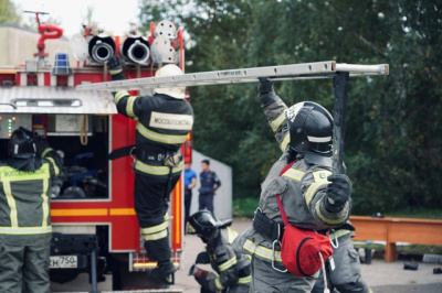 Коломенское отделение стало лучшим на пожарной автоцистерне