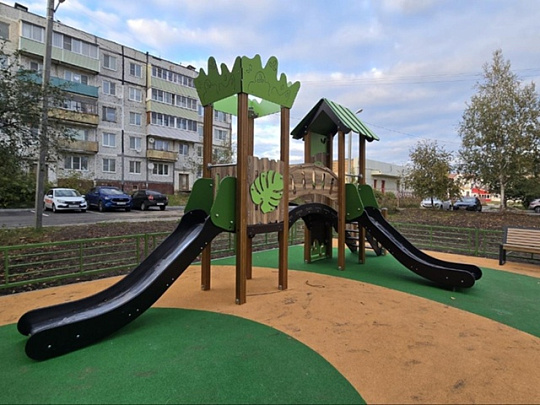 В Озёрах благоустроили двор и площадку в микрорайоне Маршала Катукова