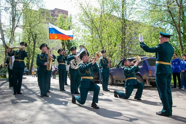Марши и песни военных лет звучали для героя Великой Отечественной войны Евгения Сляднева