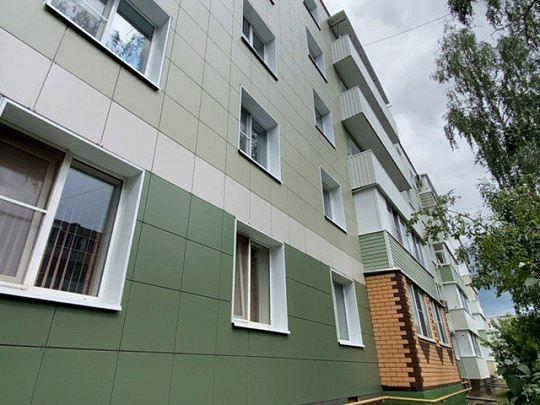 Дом в Озёрах получил "слоёный" фасад