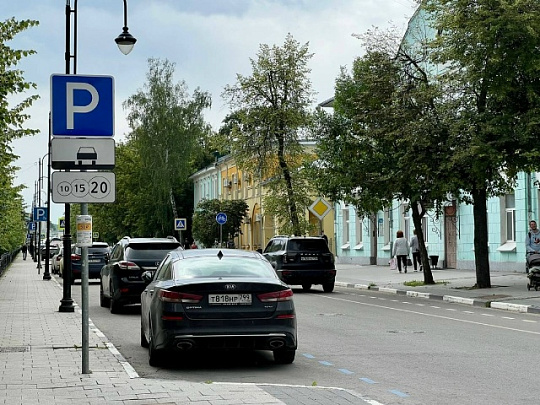 Более одной тысячи владельцев электромобилей получили разрешения на бесплатную парковку в Подмосковье