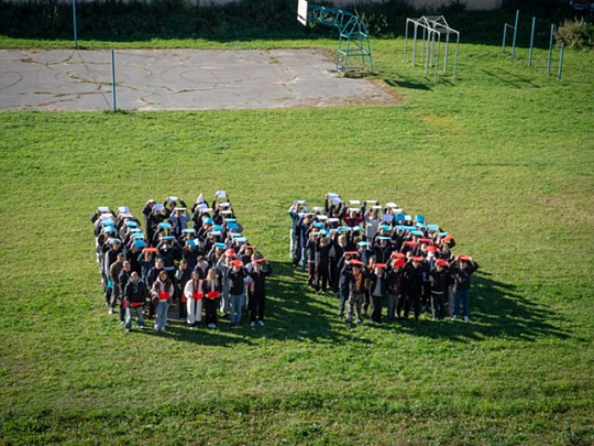 Коломенские студенты присоединились к флешмобу в честь воссоединения России и Донбасса