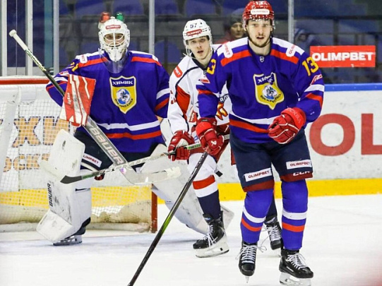 Воскресенская команда "Химик" потерпела поражение в домашнем матче ВХЛ
