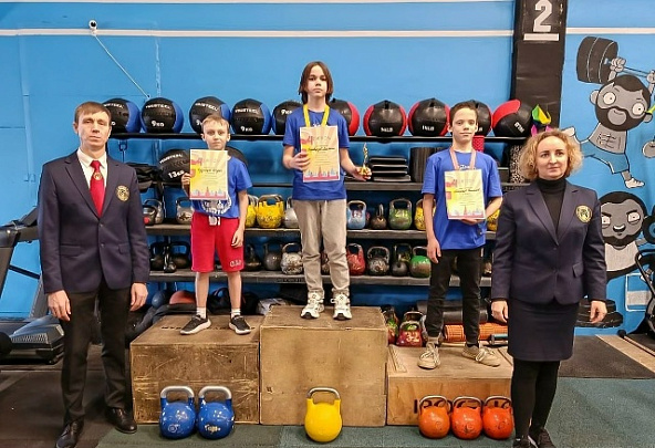 Коломенские спортсмены выступили на Открытом турнире и Кубке Москвы по гиревому спорту