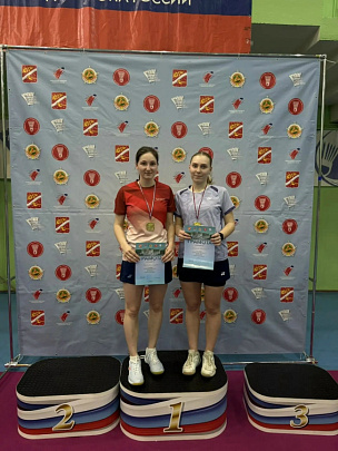 Коломчанки приняли участие в соревнованиях по бадминтону